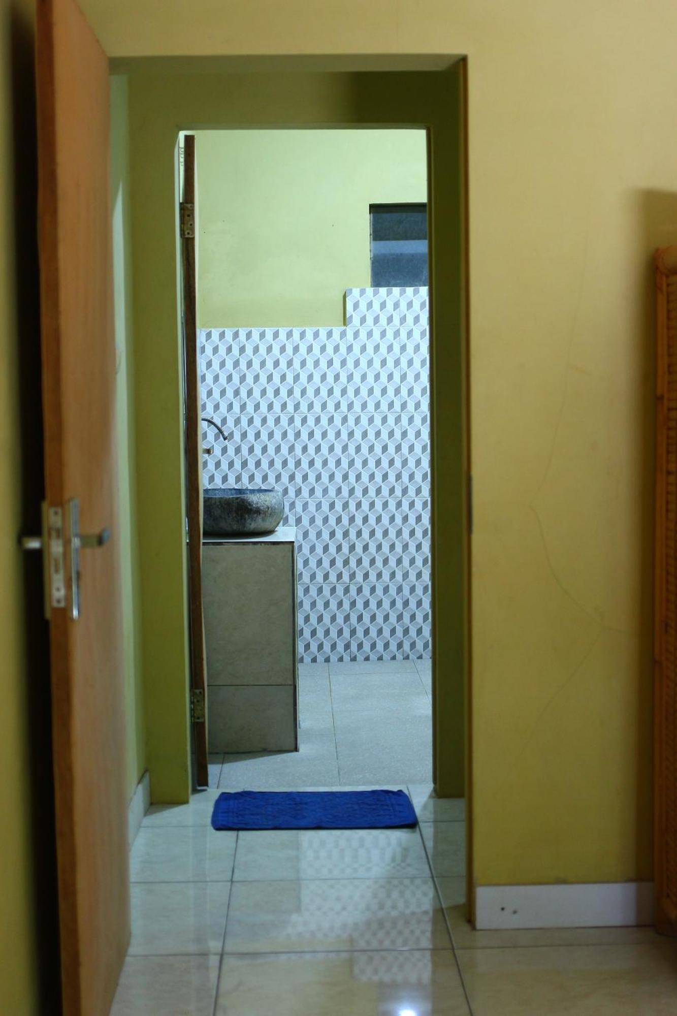 Three V Homestay Kuta  Ngoại thất bức ảnh